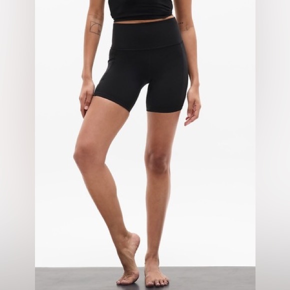 Athleta HR Bike Shorts - Picture 1 of 13